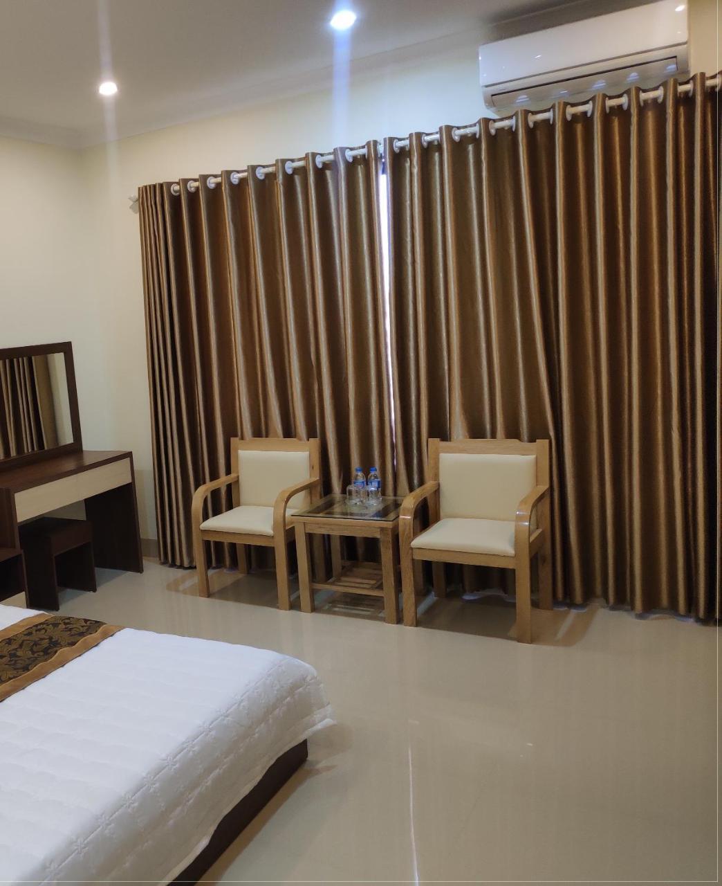 Ngoc Anh Hotel Ха Лонг Екстериор снимка