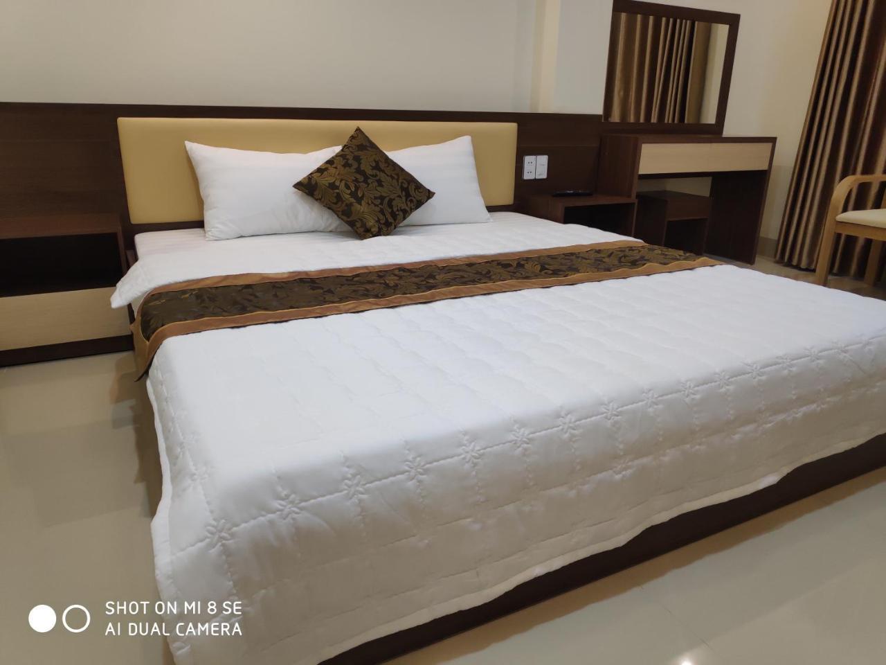 Ngoc Anh Hotel Ха Лонг Екстериор снимка